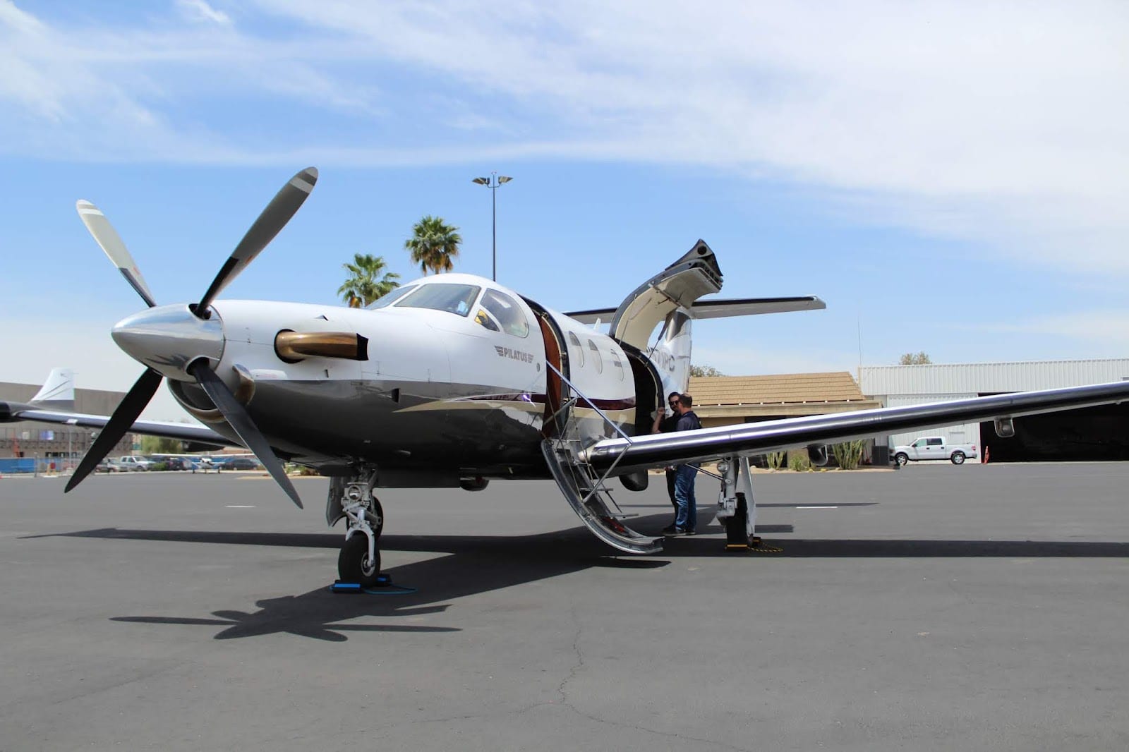 CASTLE MEDFLIGHT - Worldwide Air Ambulance and Medical Escort Services