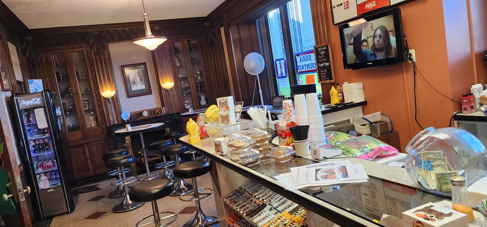 Lincoln Tower Soda Fountain, photo 3