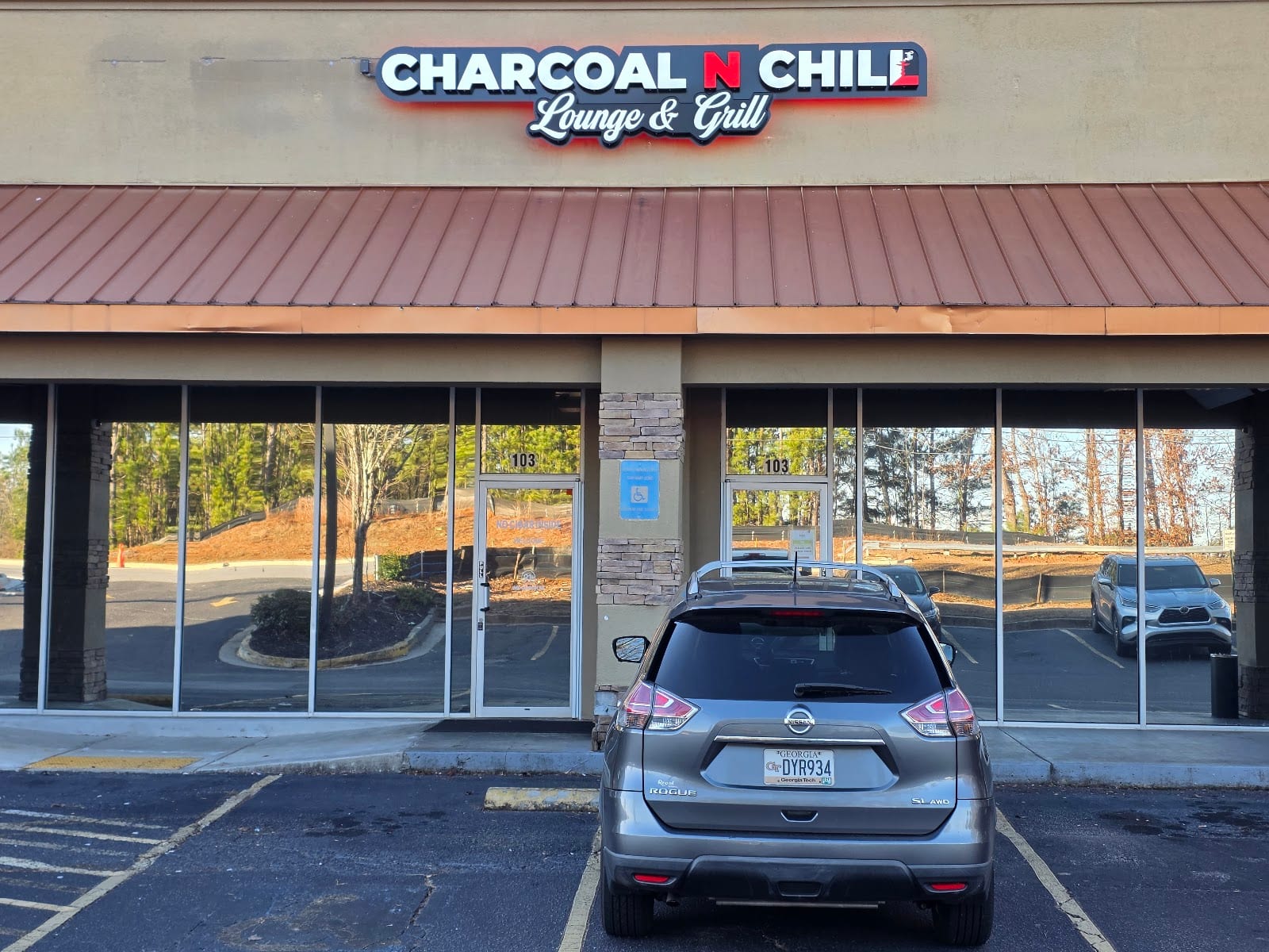 Charcoal N Chill, photo 2