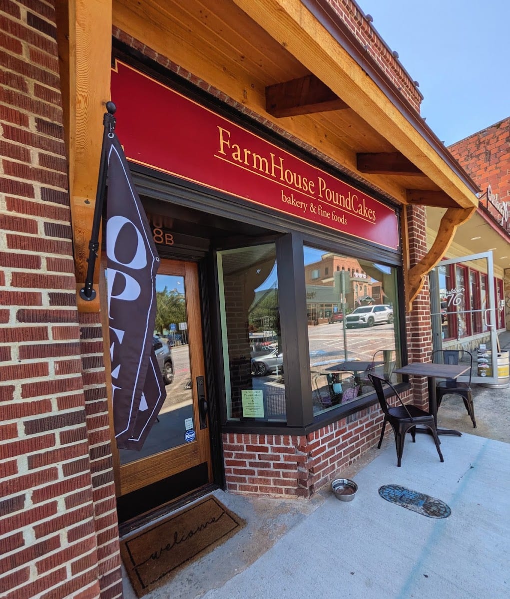 Farmhouse PoundCakes Bakery