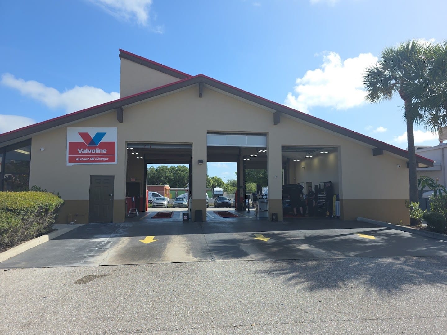 Valvoline Instant Oil Change, photo 4