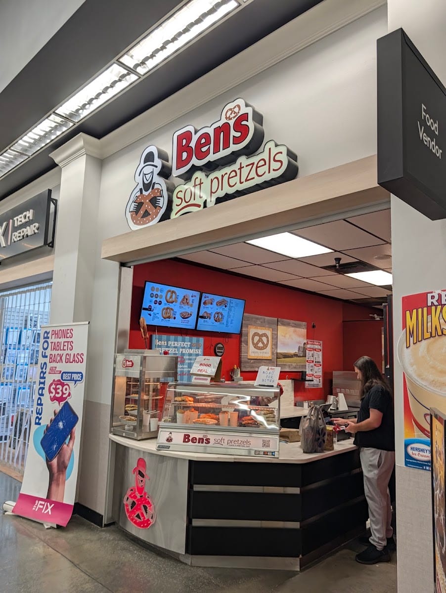 Ben's Soft Pretzels, photo 2