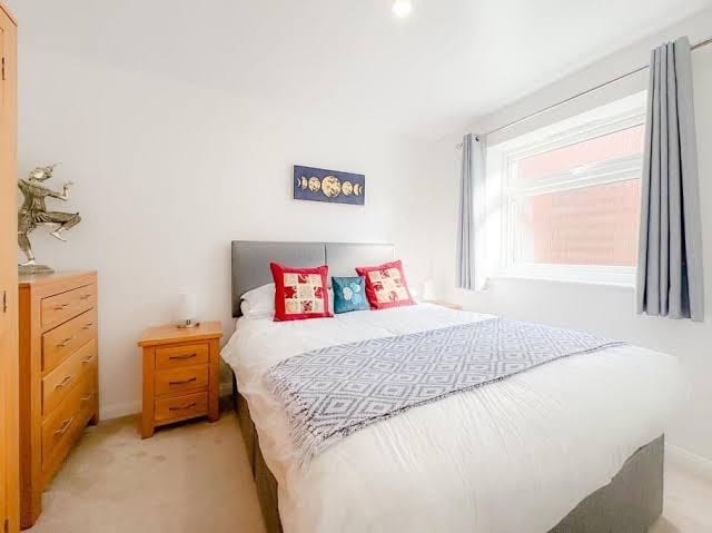 Luxurious 5-bed House in Norwich