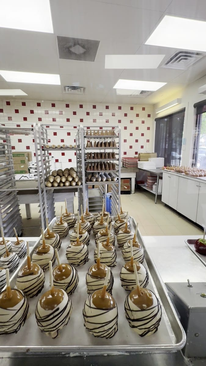 Laura's Fine Candies, photo 3