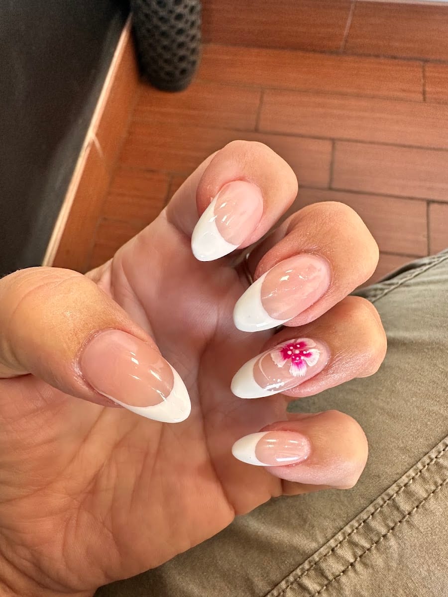 Essential Nails, photo 3