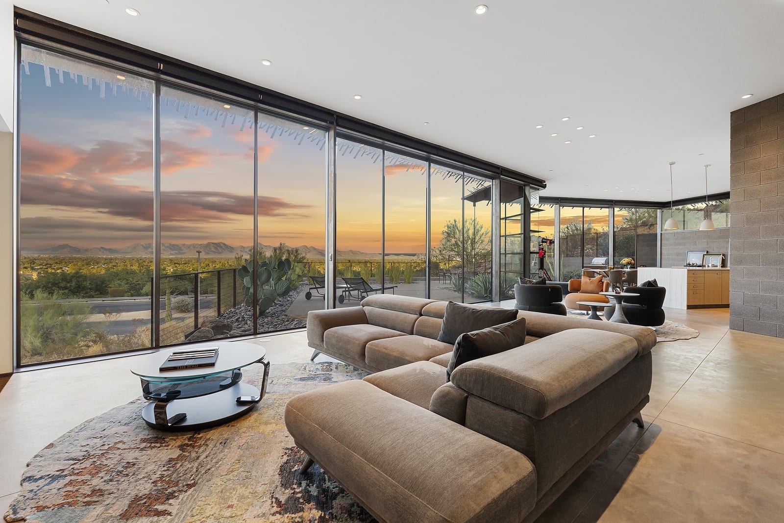 Russ Lyon Sotheby's International Realty, photo 2