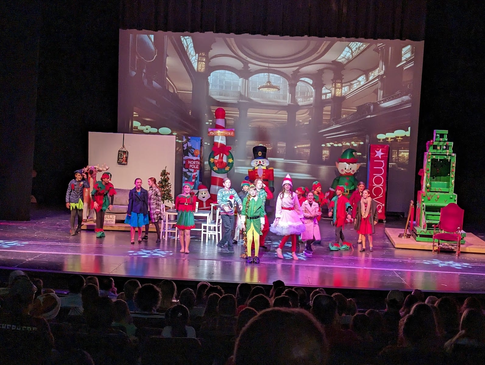 Cedar Ridge High School Auditorium, photo 3
