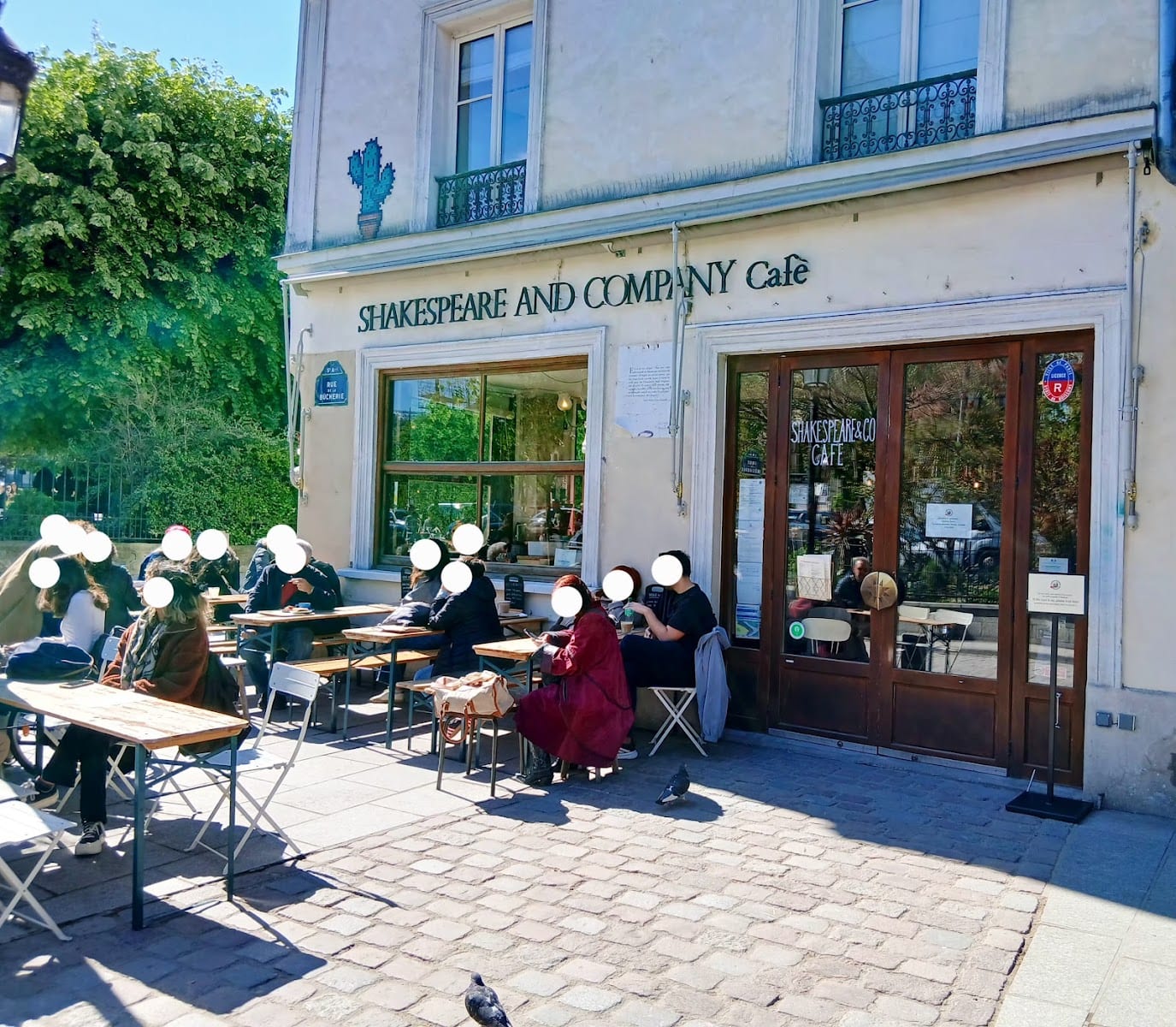 Shakespeare and Company Café