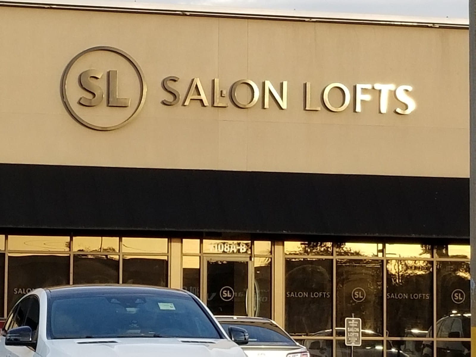Salon Lofts