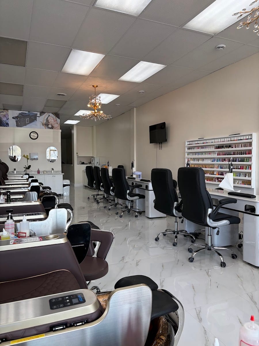 Confident Nails & Spa Inc., photo 2