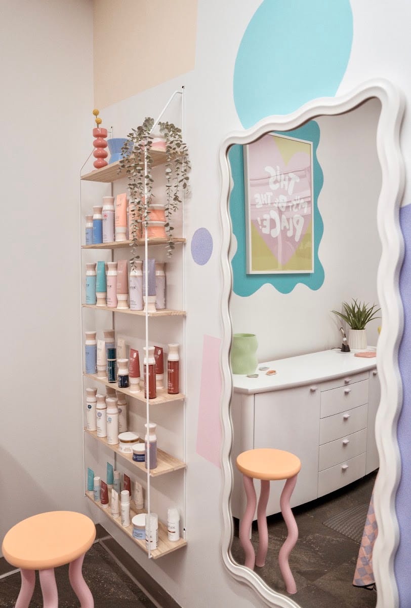 LOCAL! - The Salon, photo 4