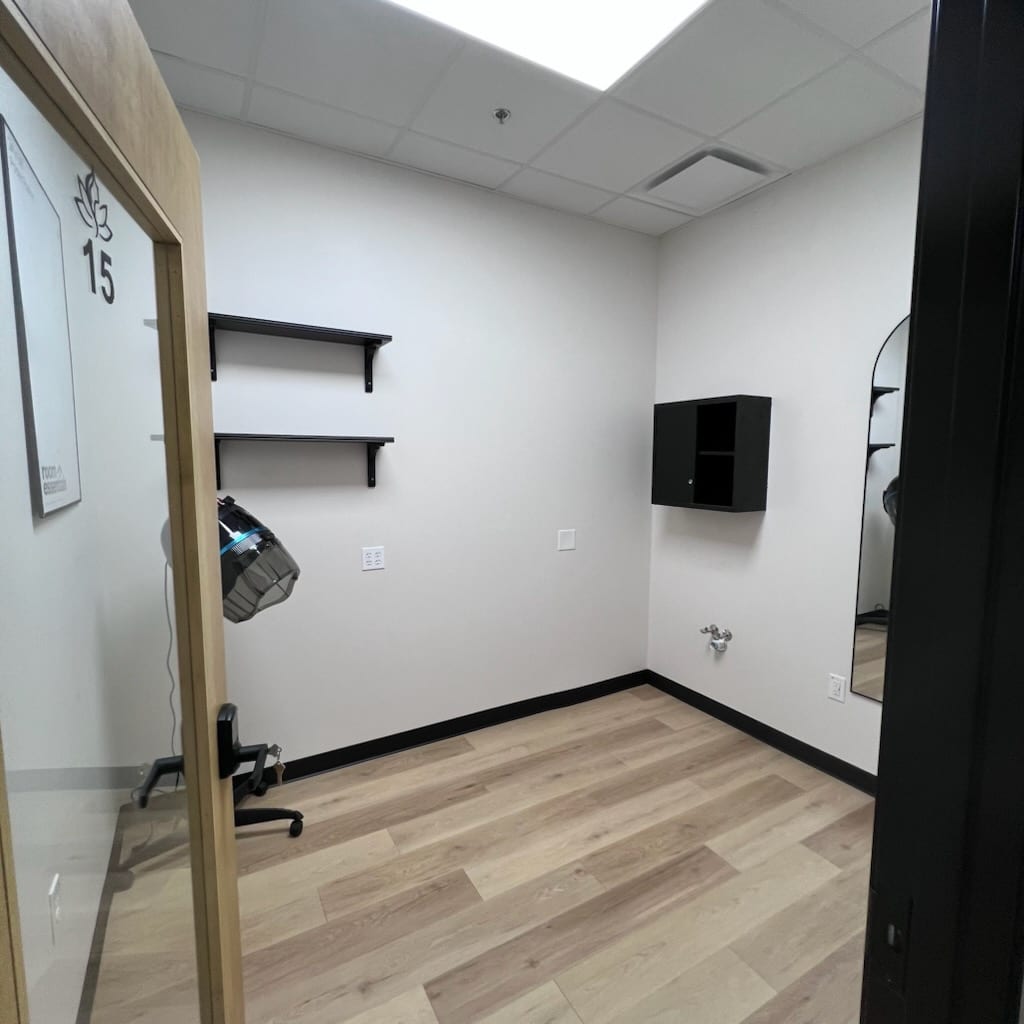 Belle Vie Salon Suites and Spa. Spaces available for rent, photo 4