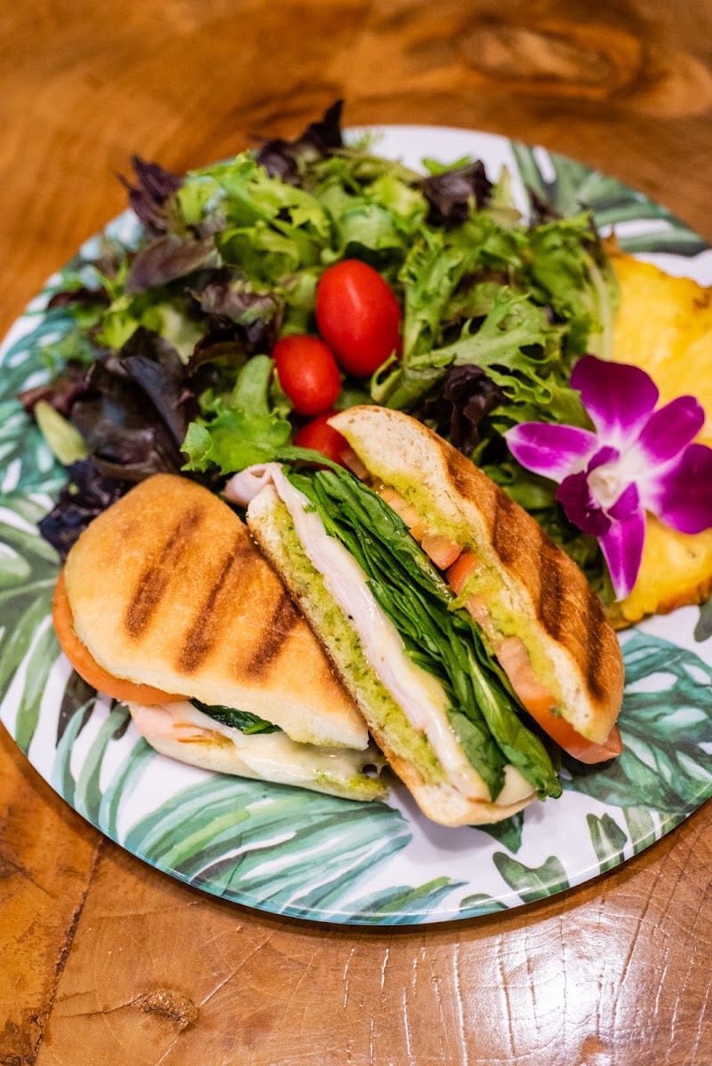 Hawaiian Aroma Caffe Ohana East, photo 2