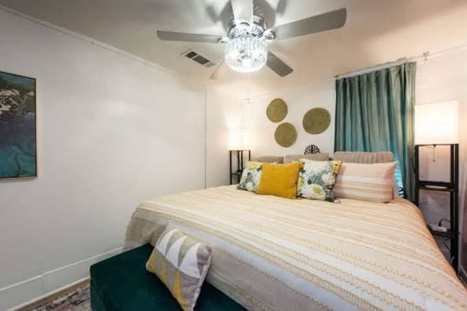Landing | Chic 1BD, Courtyard, Gym