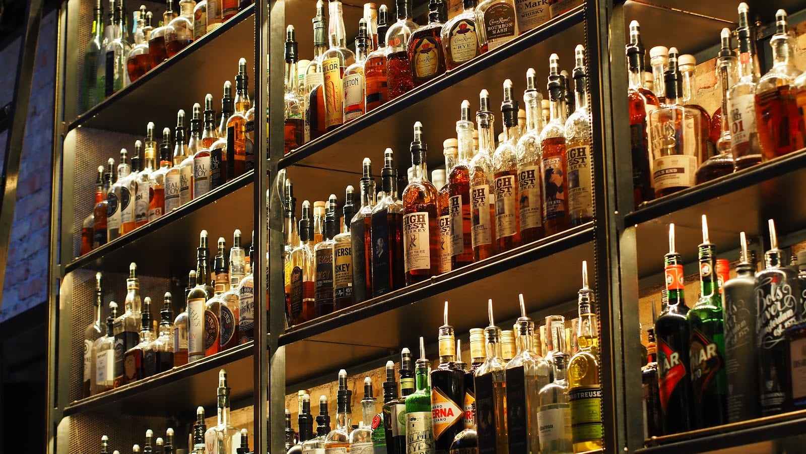 White Horse Spirits & Kitchen