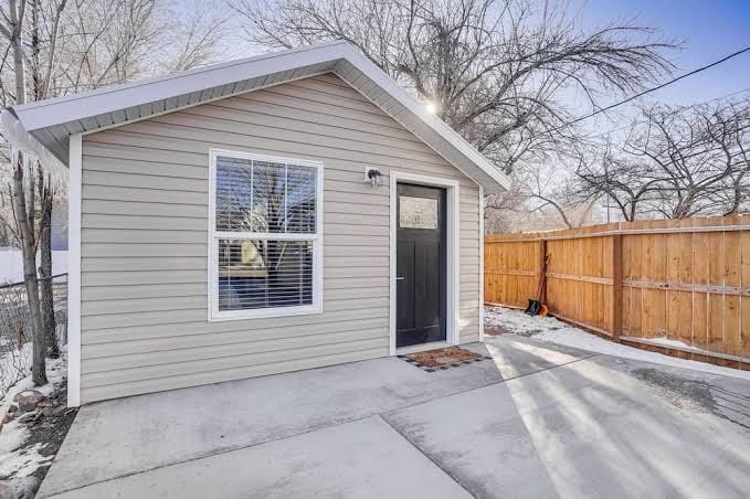 10 min Walk to Shakespeare Fest! Cozy Home Near Nat’l Parks, w /Free EV Charger, photo 3