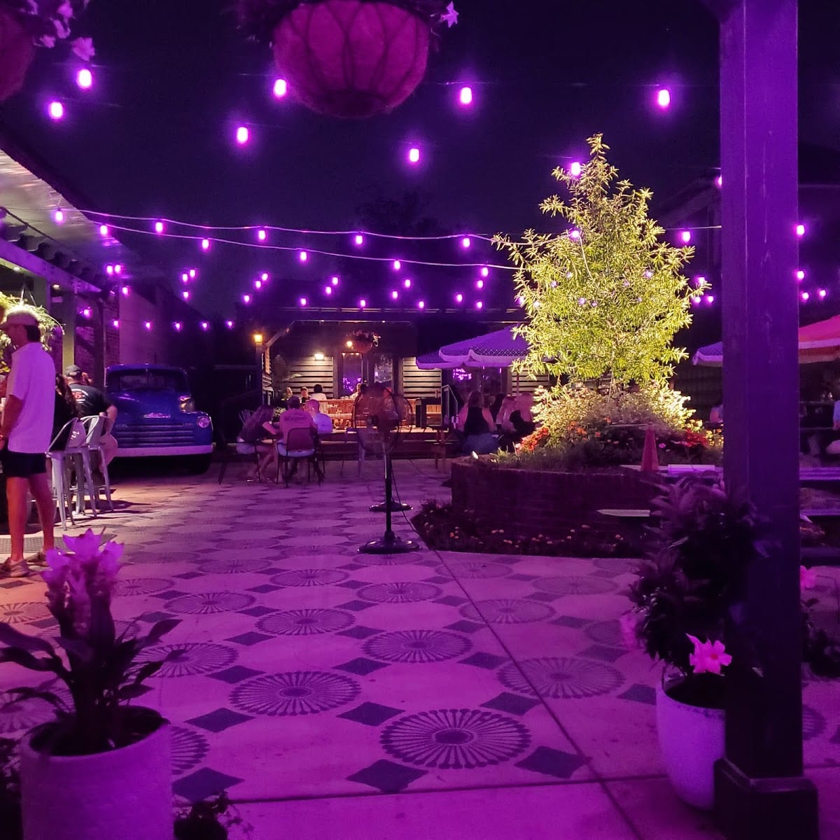 Monroe's Pub & Patio, photo 2