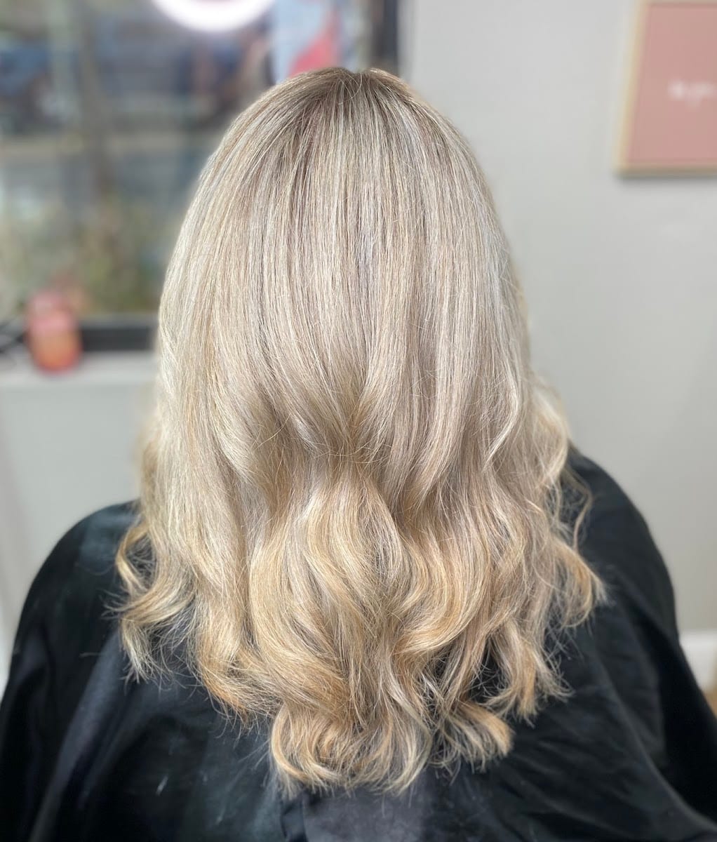 Alluring Hair by Amanda, photo 4