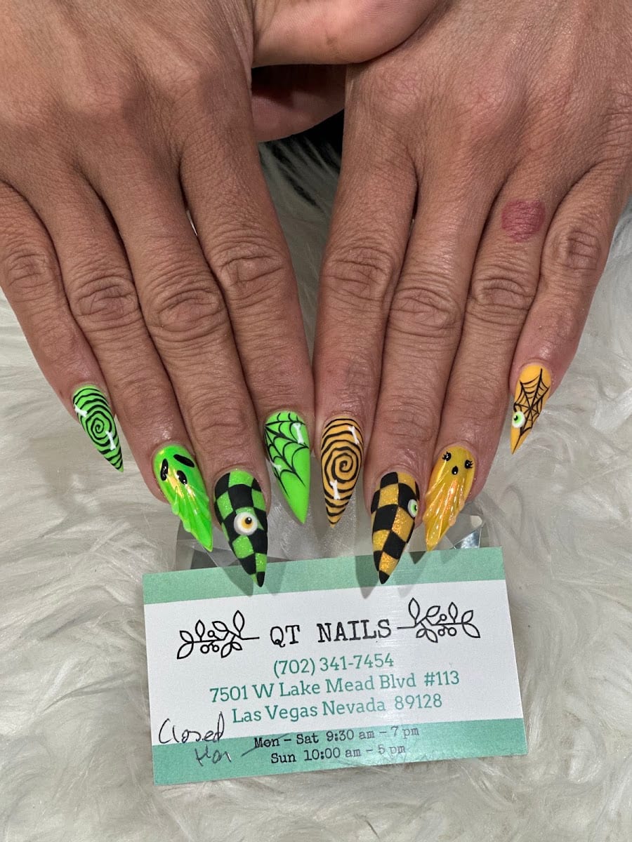 QT Nails
