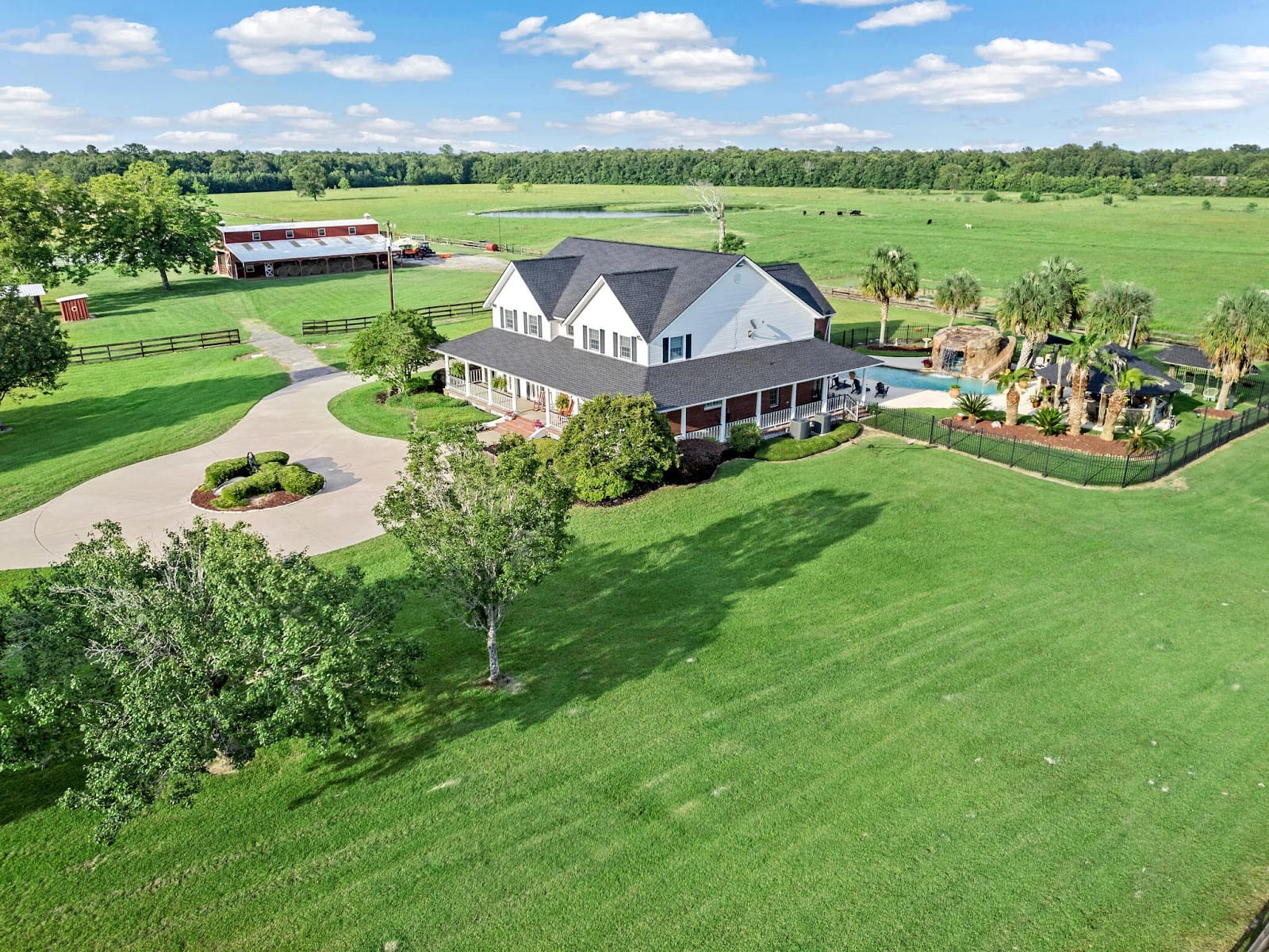 Kerri Reynolds RE/MAX Real Estate Agency in Beaumont, TX - Best Realtor, photo 4