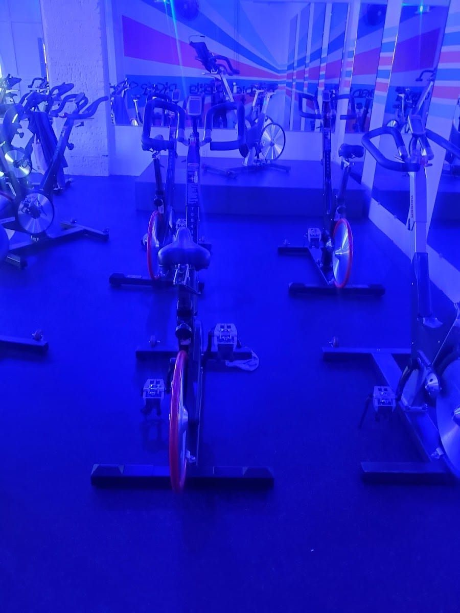 FRIDAY | MAT PILATES, STRENGTH & SPIN | DOWNTOWN, photo 4