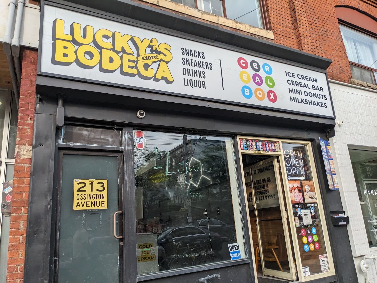 Luckys Exotic Bodega, photo 2