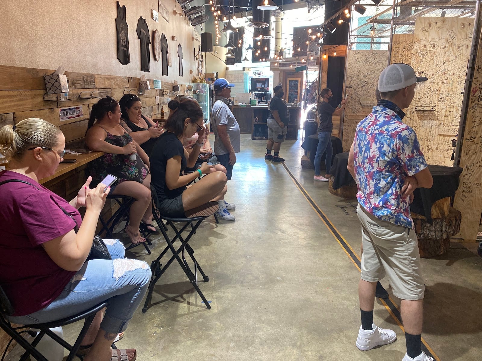 Axehole Vegas | Axe Throwing Bar