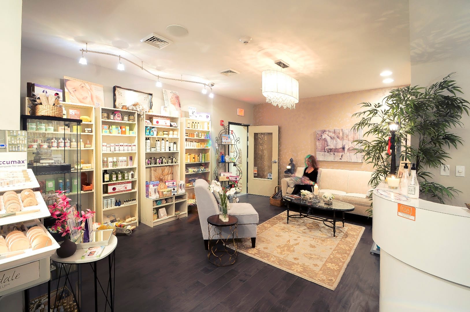 Esthetiques Skin Care Clinique & Day Spa, photo 3
