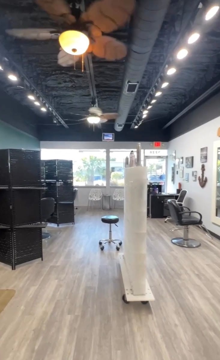 BENTLEY SALON