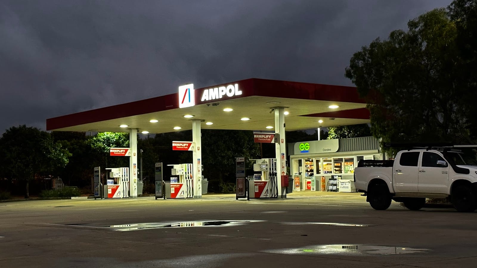 EG Ampol Ooralea