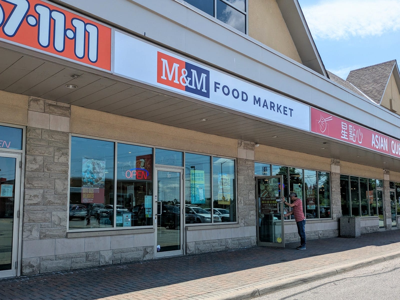 M&M Food Market, photo 2