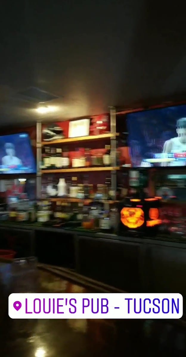 Louie's Pub, photo 3
