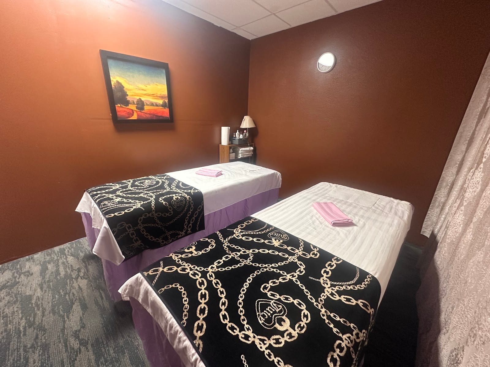 SEASONS SPA