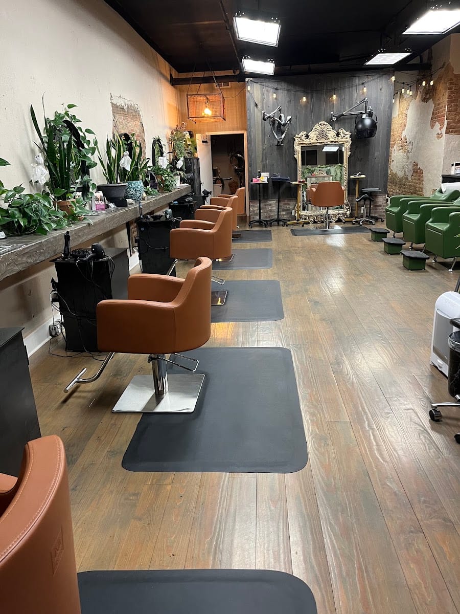 Wiyanna’s Salon & Co.