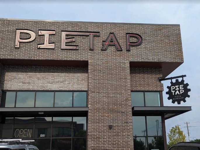 Pie Tap Pizza + Rotisserie + Bar, photo 2