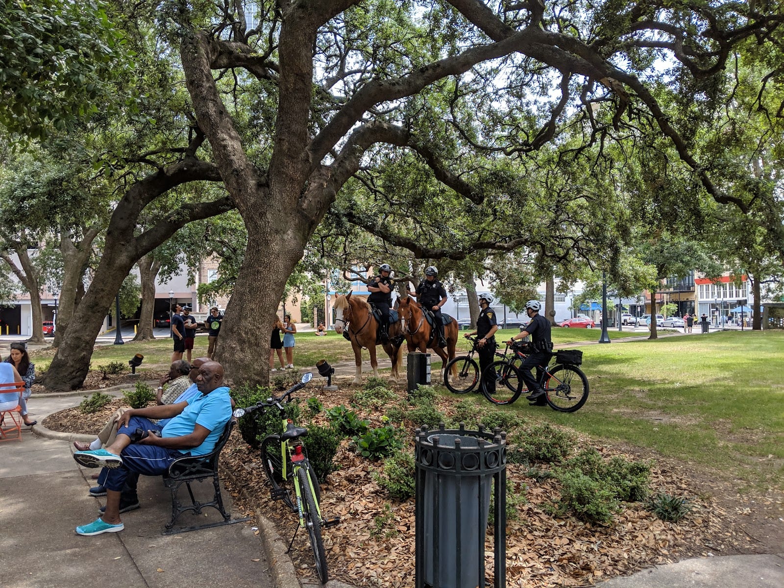 Bienville Square, photo 3