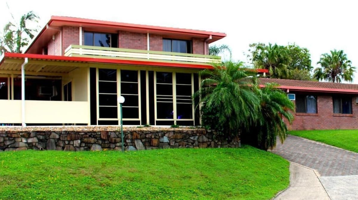 The Resort - Dolphin Heads, photo 4