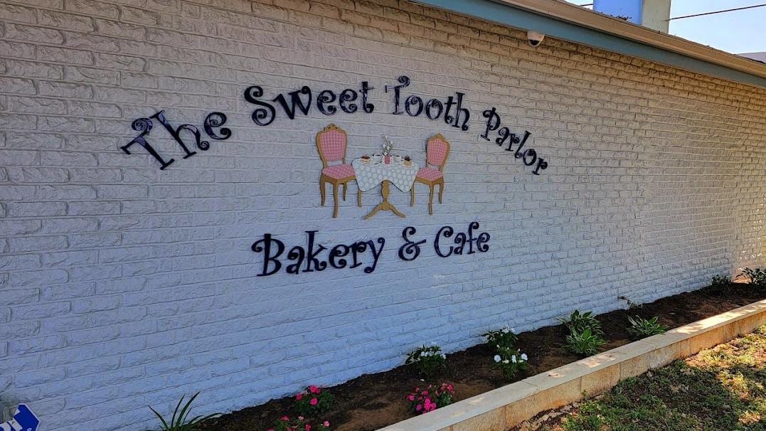 The Sweet Tooth Parlor Bakery | Cakes & Baked Goods, photo 3