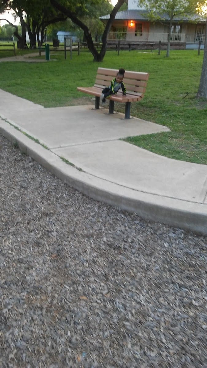 Kinningham Park, photo 3