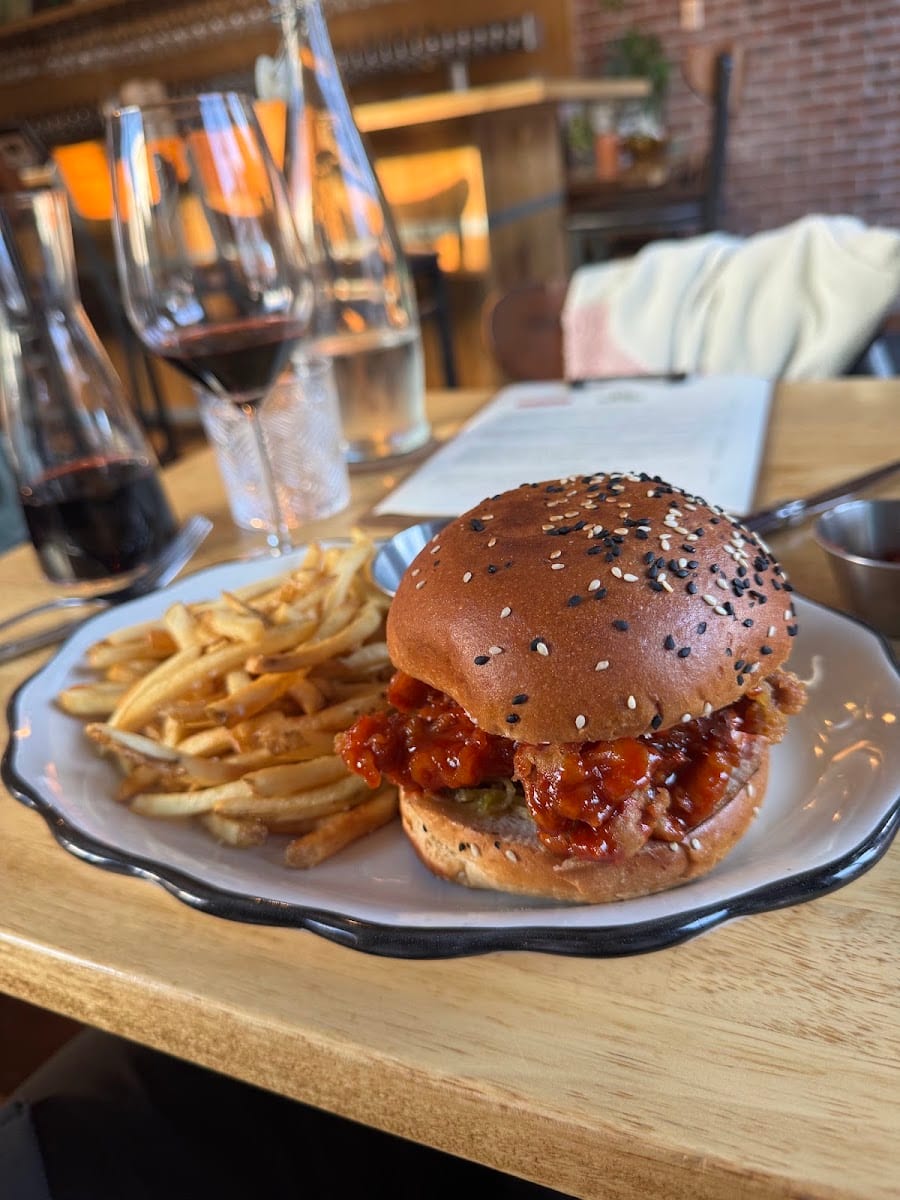 Big Finish Wine Tavern, photo 2