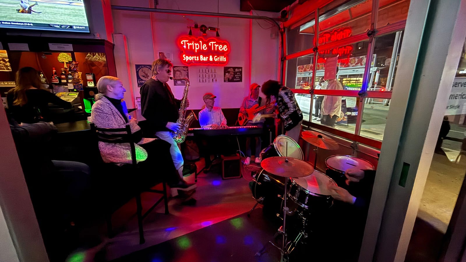 Triple Tree Sports Bar & Grill