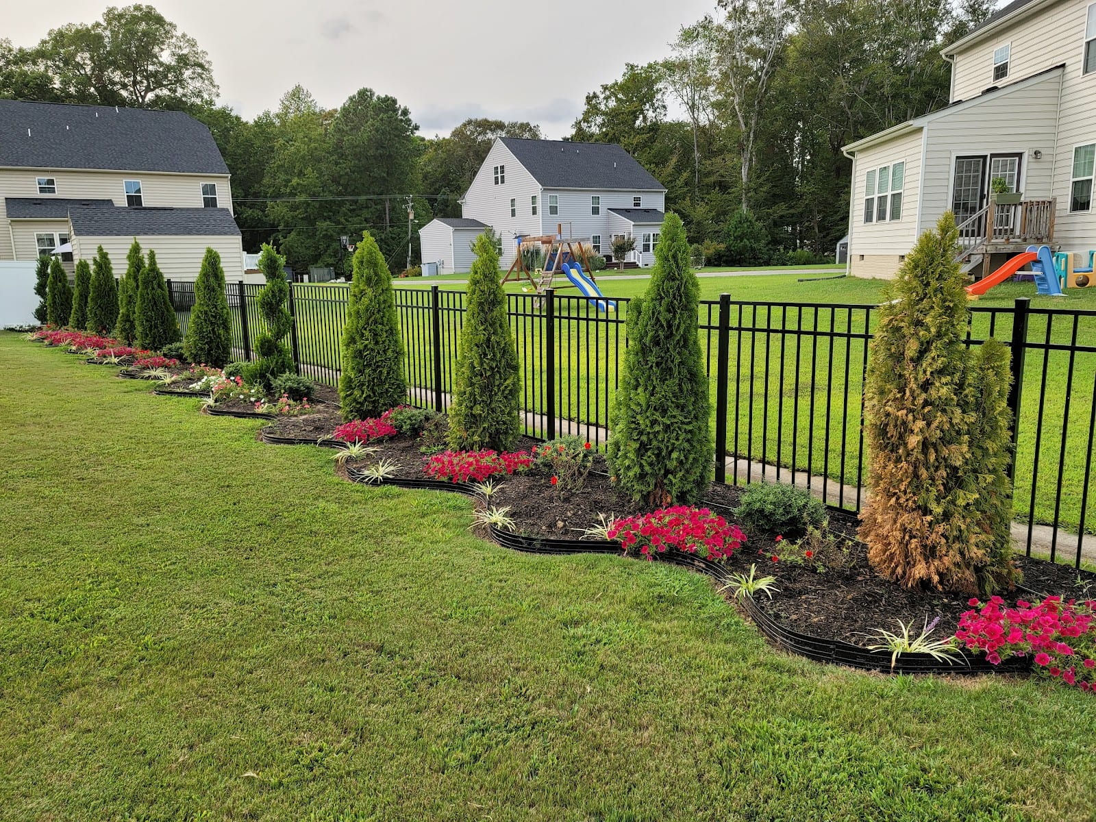 Custom Lawn Manicuring and Design, photo 3