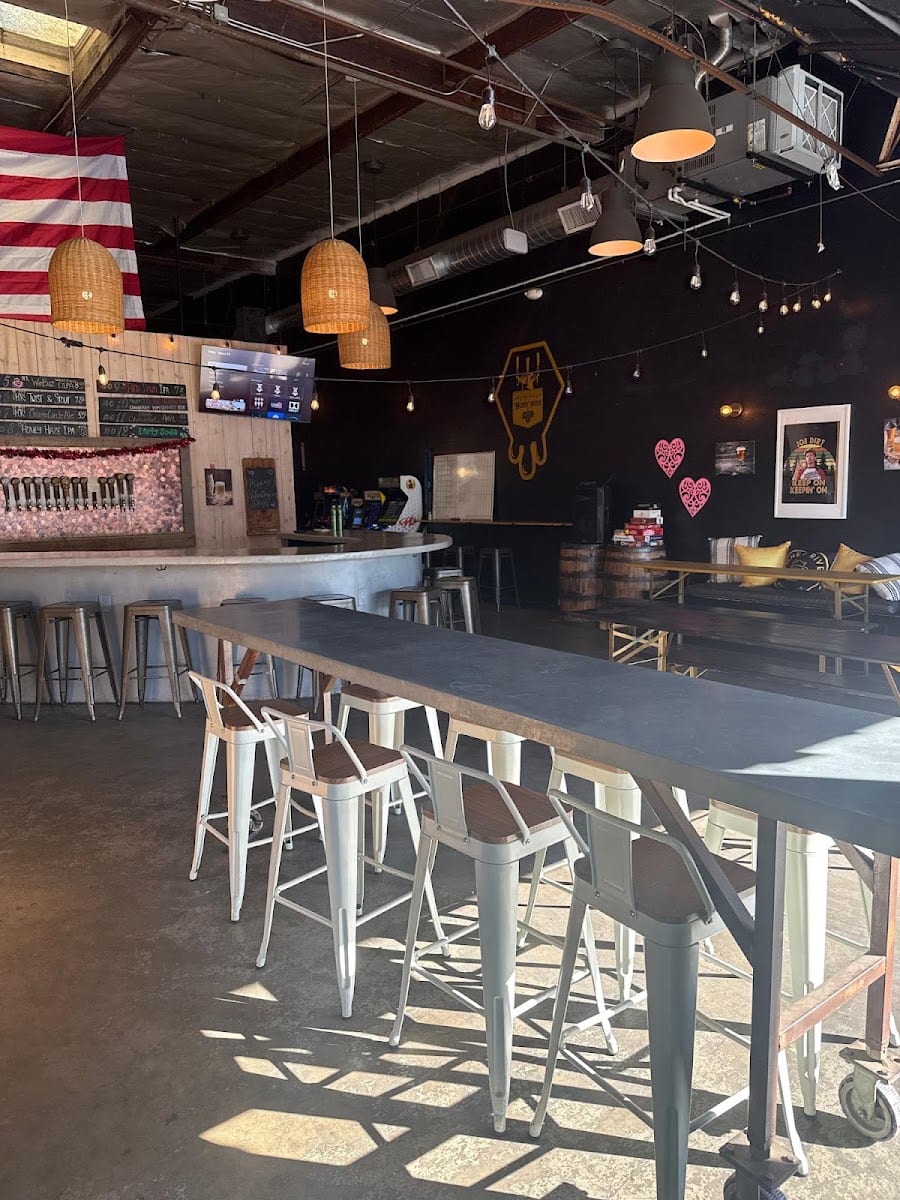 Honey River Brewing Co.