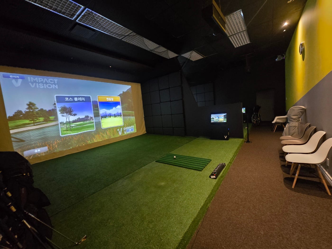 Black 8 Golf