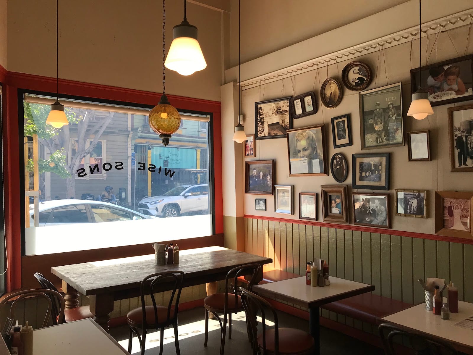 Wise Sons Jewish Deli 24th Street, photo 4