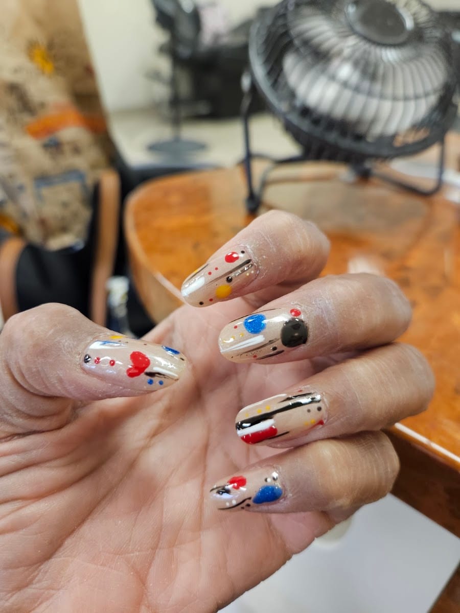 Persnipity Hair & Nails, photo 2