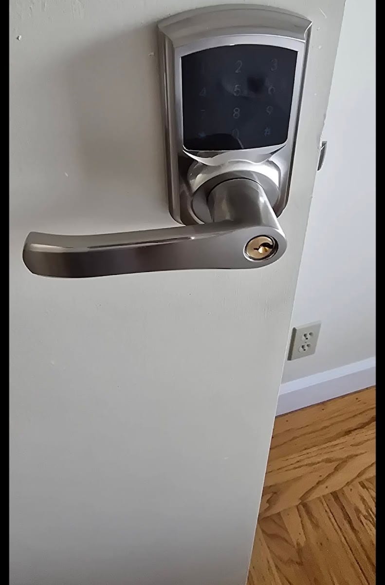 Call & Unlock Locksmith