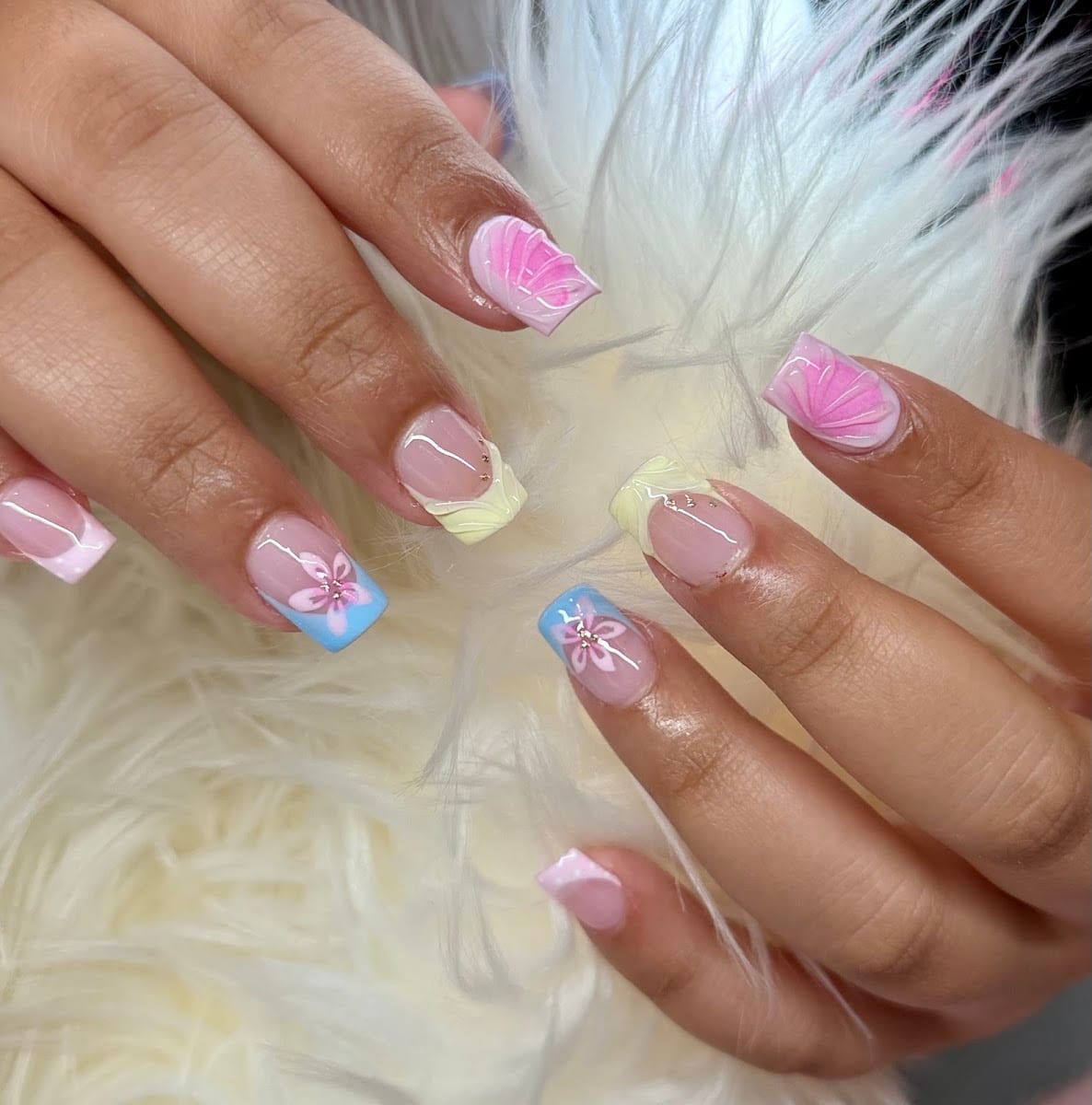 PETIT Nail Salon