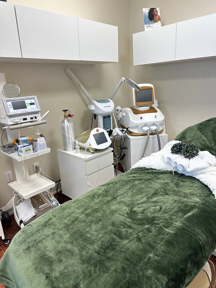 Queen Med Clinic