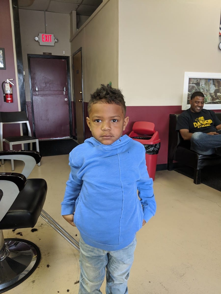 iFade Barber Lounge Downtown, photo 3